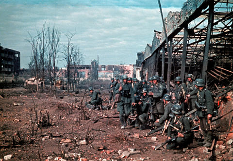 Image of Stalingrad, september 1942, the crossing of the akhtuba river,  volga's